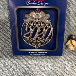 Regent Square 2020 Christmas Silver Scroll Ornament w/European Crystal